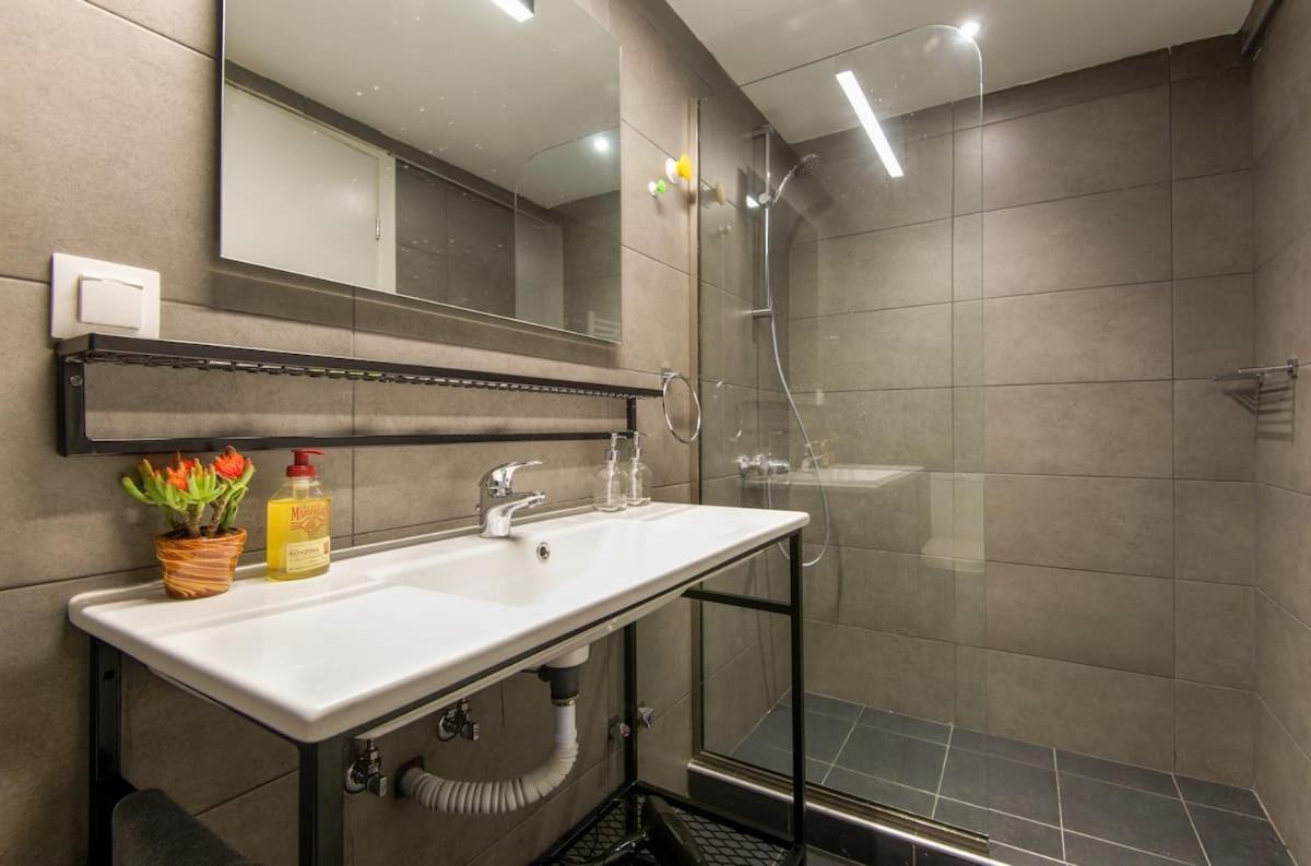 Mazi Rooms Venizelou 테살로니키 객실 사진